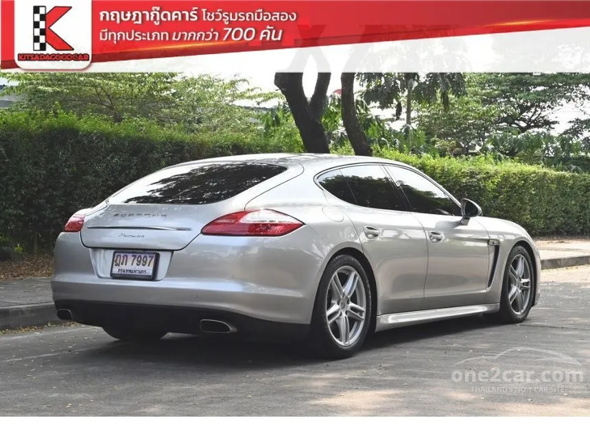 2012 Porsche Panamera V6 Sedan