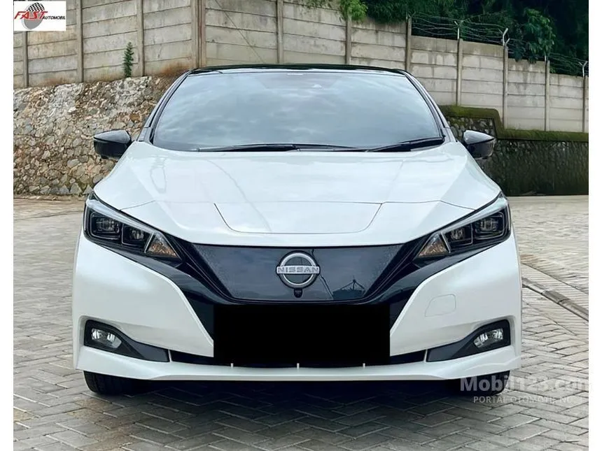2023 Nissan Leaf (2 Tone) Hatchback