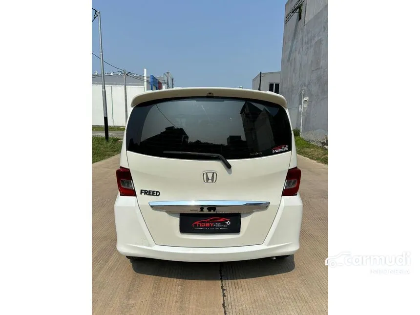 2013 Honda Freed S MPV