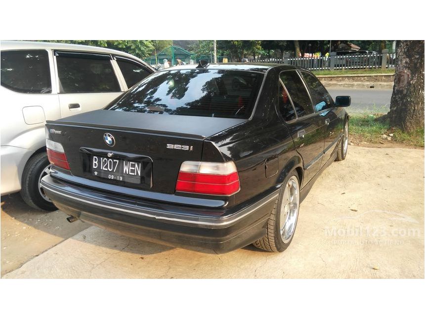  Jual  Mobil  BMW  323i  1997 E36  2 5 Manual 2 5 di Jawa Barat 