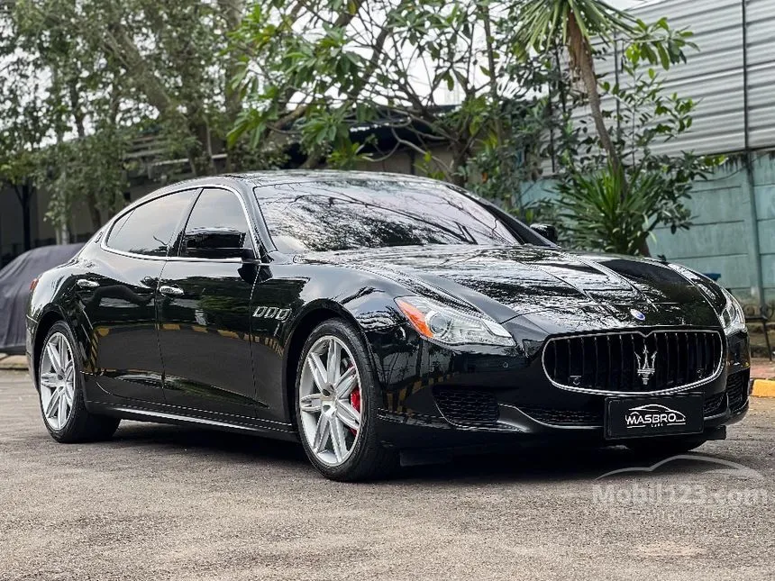 2017 Maserati Quattroporte Sedan