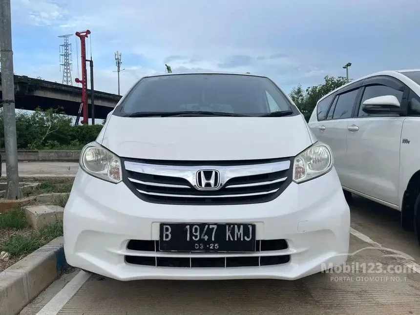 Jual Mobil Honda Freed 2013 S 1.5 di DKI Jakarta Automatic MPV Putih Rp 135.000.000