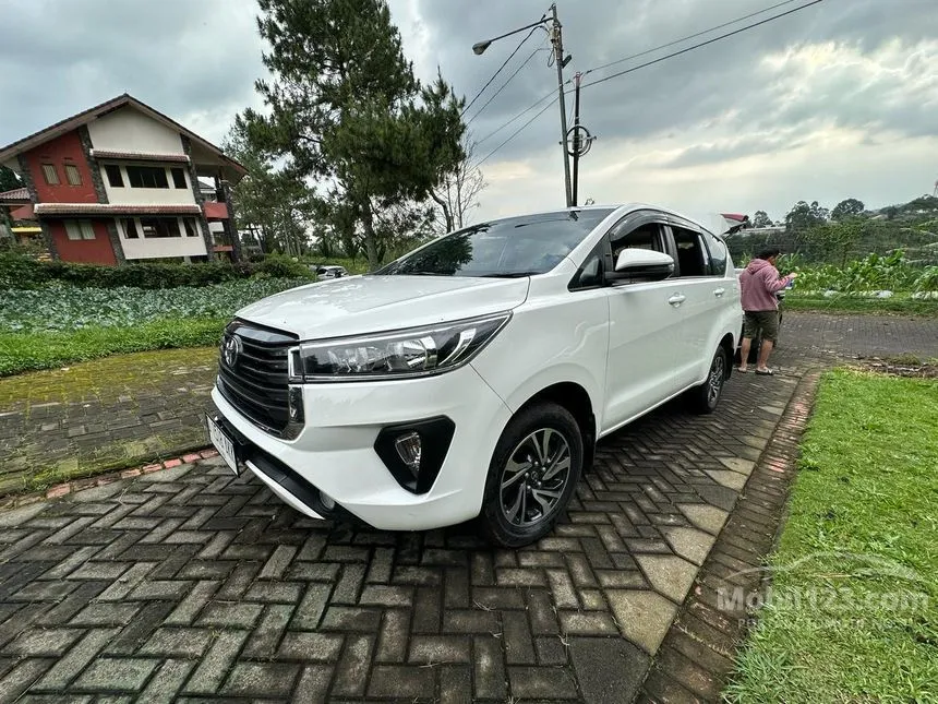 Jual Mobil Toyota Kijang Innova 2023 G 2.4 di Jawa Barat Manual MPV Putih Rp 379.000.000