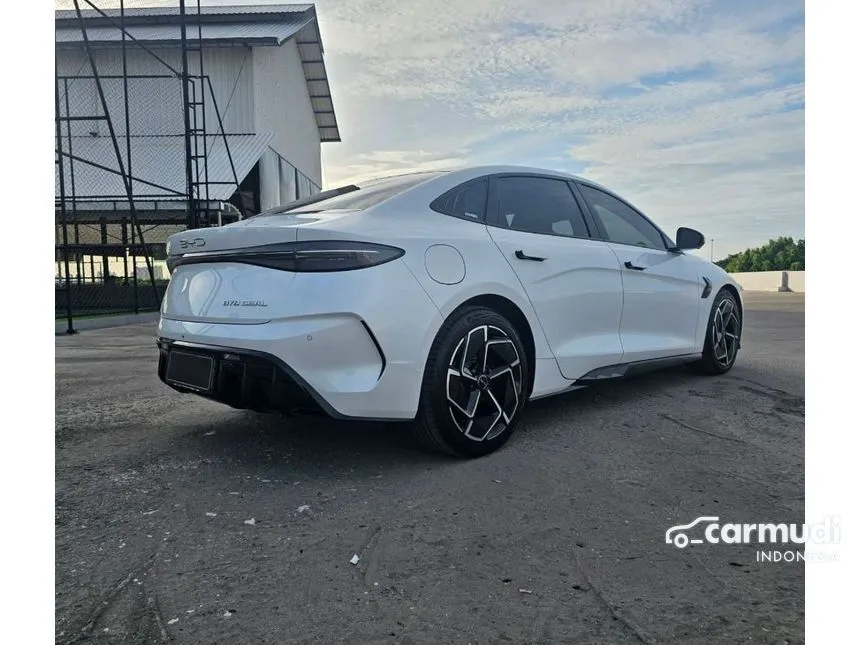 2024 BYD Seal Premium Extended Range Sedan