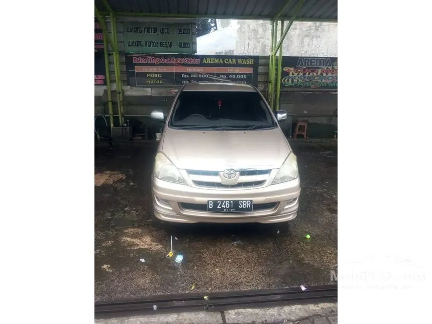 Jual Mobil Toyota Kijang Innova 2004 V 2.0 di DKI Jakarta Manual MPV Emas Rp 85.000.000