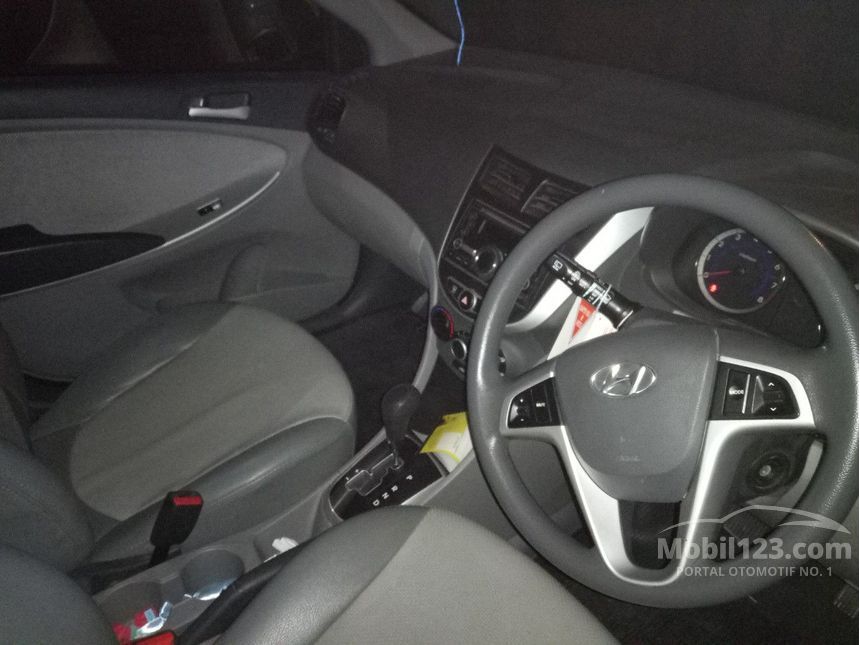2013 Hyundai Grand Avega GL Hatchback