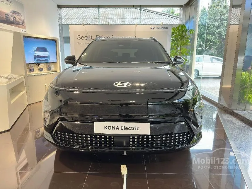 Jual Mobil Hyundai Kona 2024 Electric Standard Range Style di DKI Jakarta Automatic Wagon Merah Rp 499.000.000