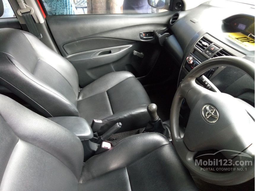 2012 Toyota Limo Manual Sedan