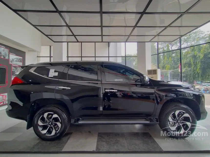 Jual Mobil Mitsubishi Pajero Sport 2024 Dakar Ultimate 2.4 di Jawa Barat Automatic SUV Hitam Rp 657.000.000