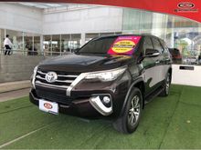 2016 Toyota Fortuner 2.4 (ปี 15-18) V SUV
