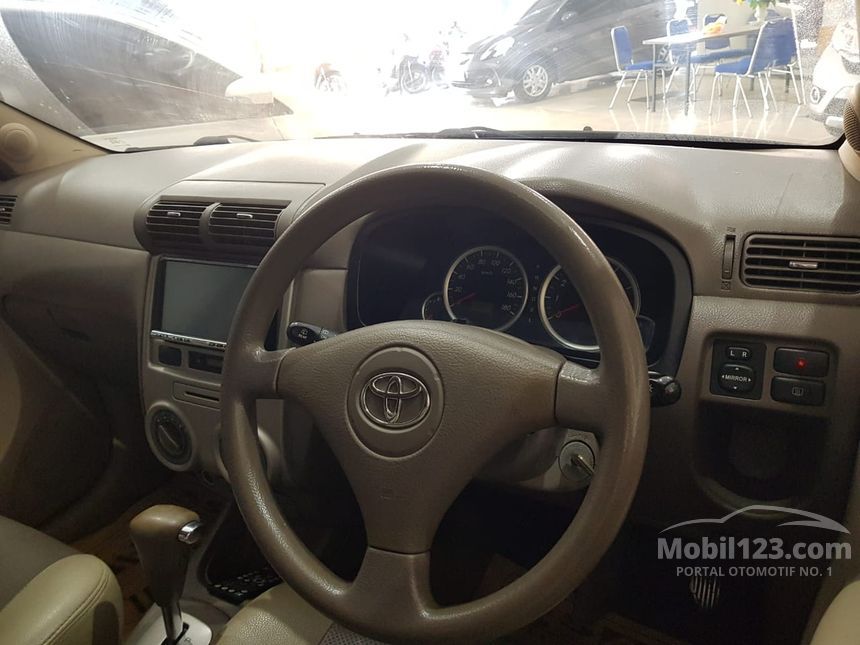 Avanza 2007 Semarang: Legenda Jalanan Kota Atlas yang Tak Lekang Oleh Waktu