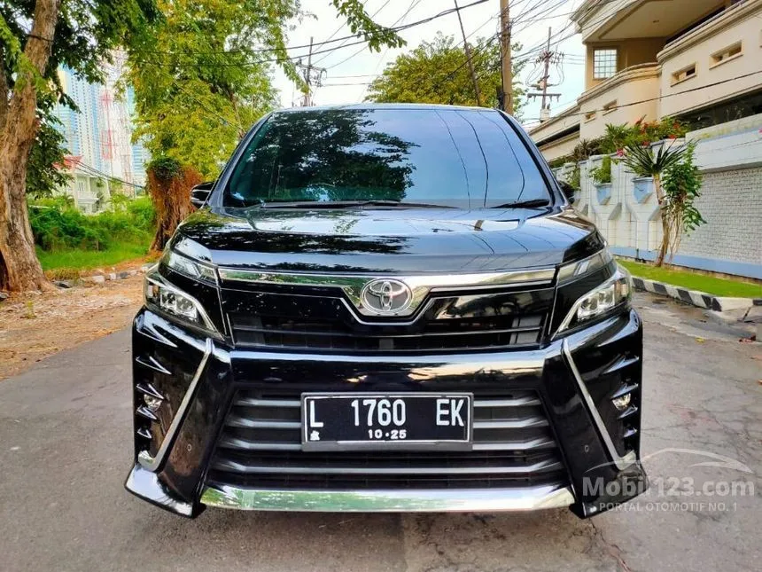Jual Mobil Toyota Voxy 2020 2.0 di Jawa Timur Automatic Wagon Hitam Rp 409.900.000