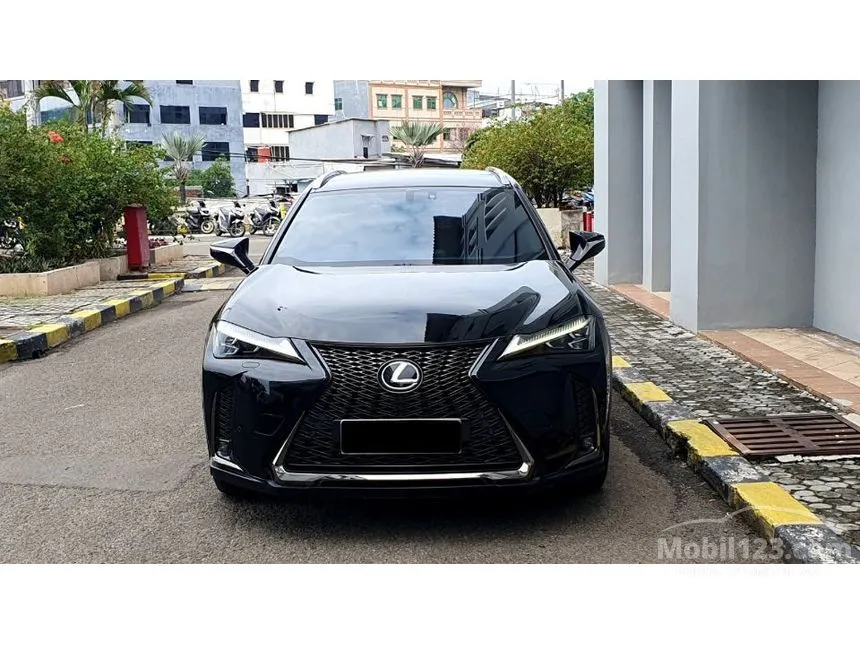 Jual Mobil Lexus UX 200 2019 F Sport 2.0 di DKI Jakarta Automatic SUV Hitam Rp 397.000.000