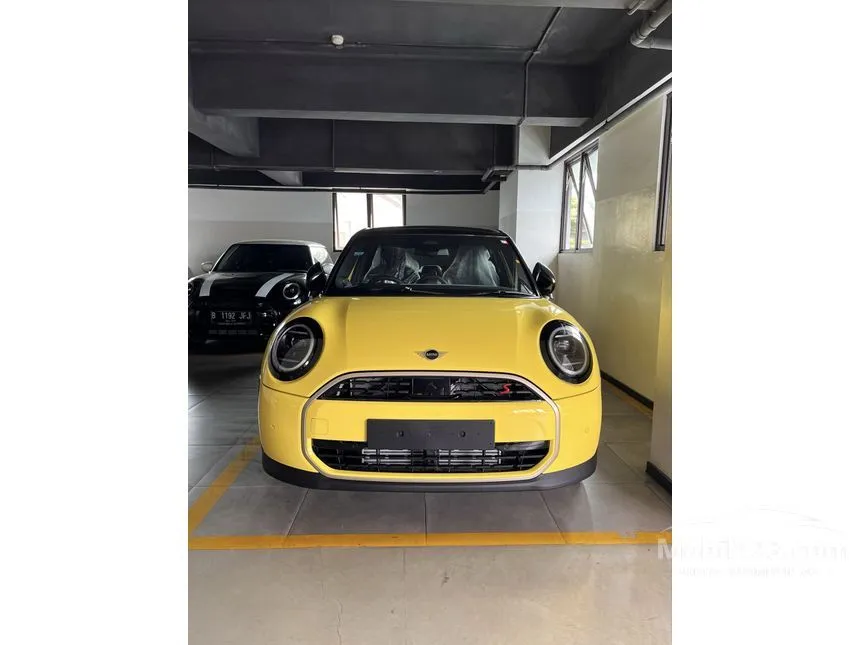 2025 MINI Cooper S 5 Door Hatchback