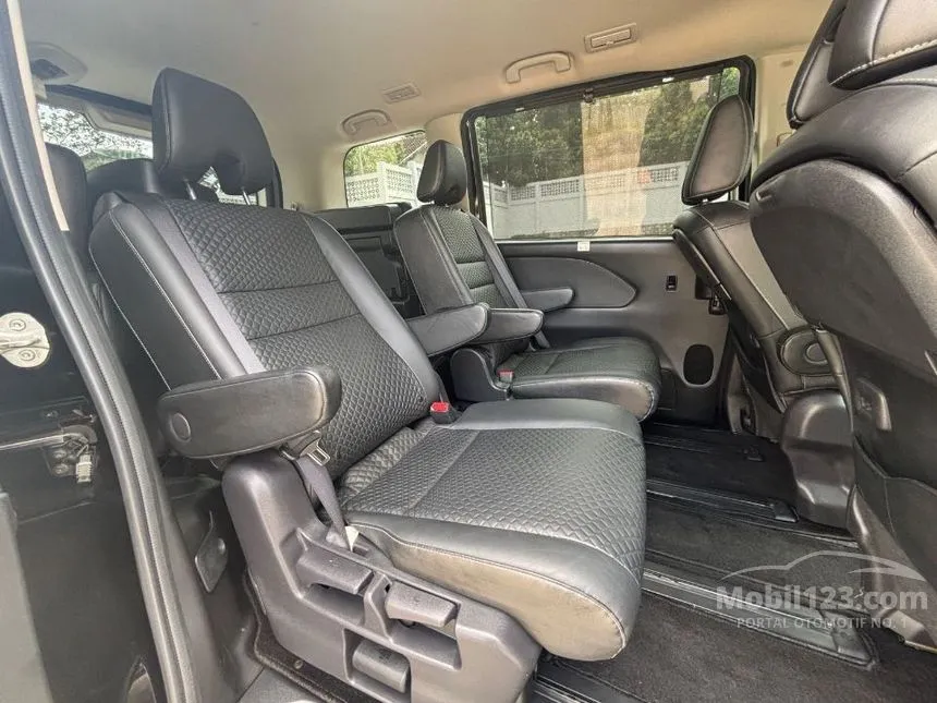 2022 Nissan Serena Highway star (1 Tone) MPV