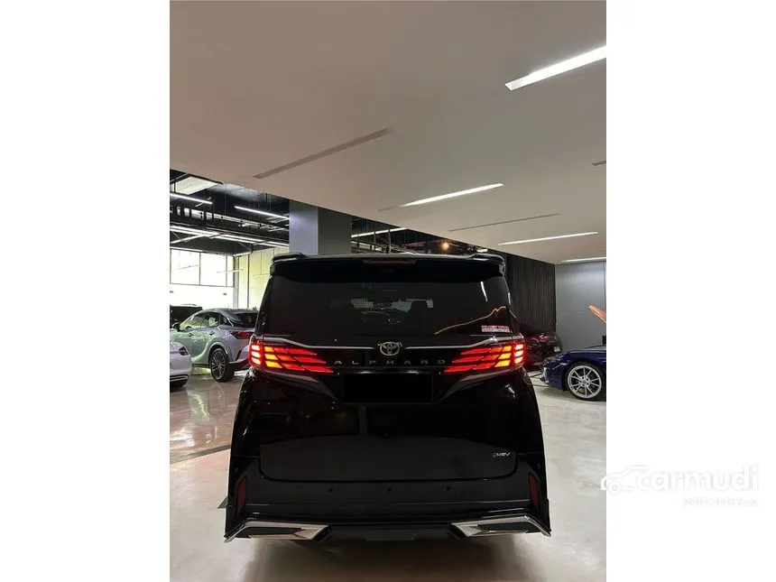 2023 Toyota Alphard HEV (Premium Color) MPV