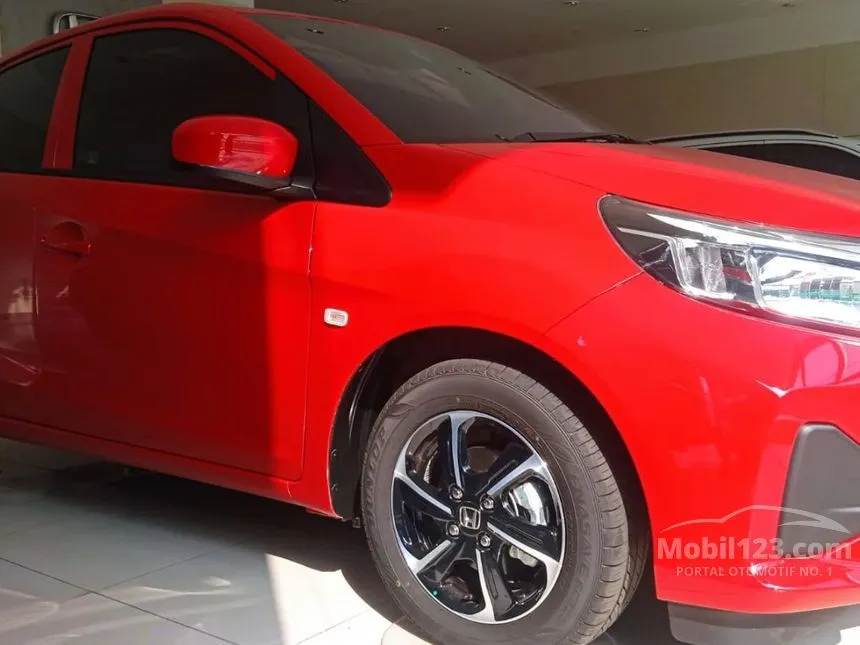 Jual Mobil Honda Brio 2025 Satya E 1.2 di Jawa Barat Manual Hatchback Merah Rp 180.000.000