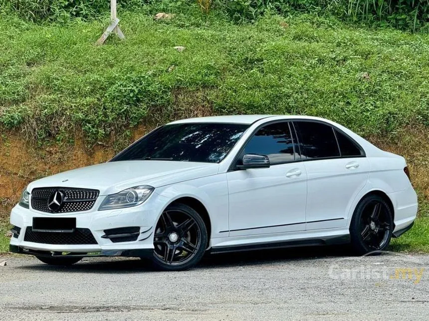 2014 Mercedes-Benz C200 CGI Avantgarde Sedan