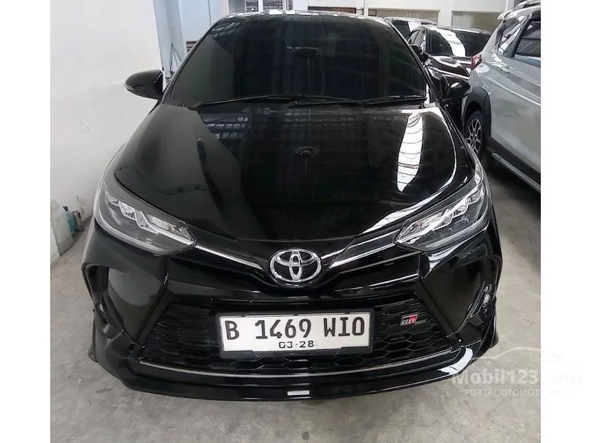 Jual Mobil Toyota Yaris 2022 S GR Sport 1.5 di Banten Automatic Hatchback Hitam Rp 233.000.000
