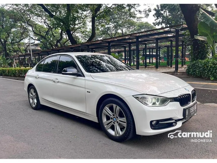 Jual Mobil BMW 320i 2015 Sport 2.0 di DKI Jakarta Automatic Sedan Putih Rp 295.000.000