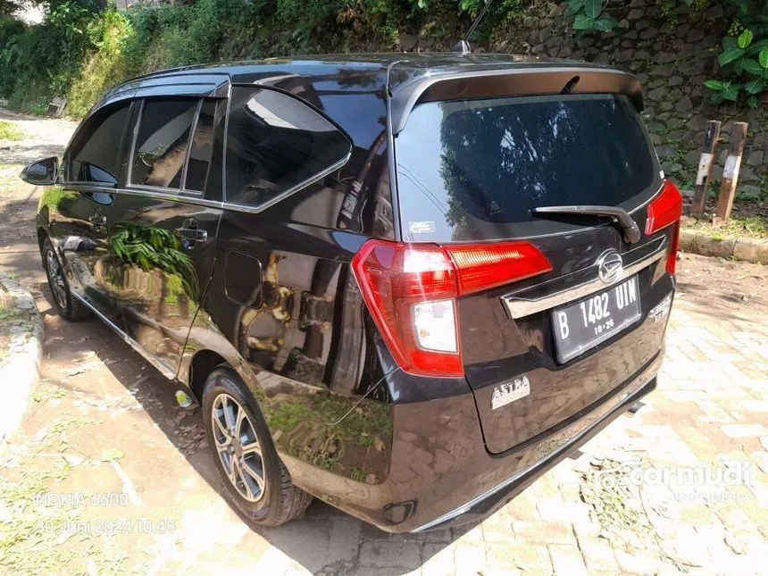 2016 Daihatsu Sigra R Deluxe MPV