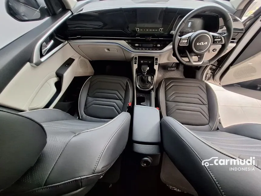 2024 KIA Carens Premiere Captain Seat MPV