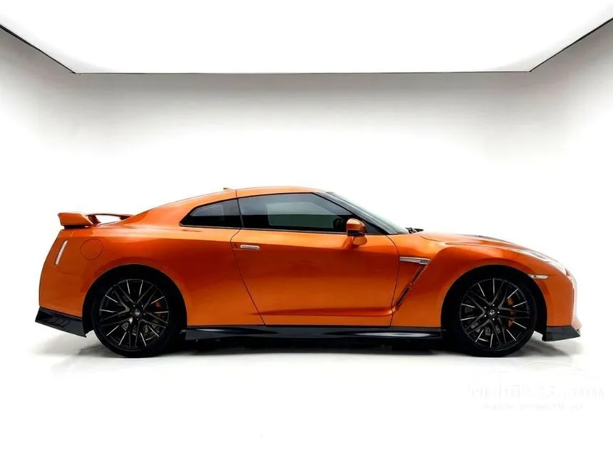 2022 Nissan GT-R Recaro Edition Coupe