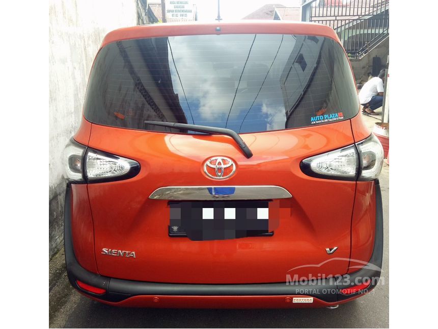 Jual Mobil  Toyota  Sienta  2019 V 1 5 di Kalimantan Barat 