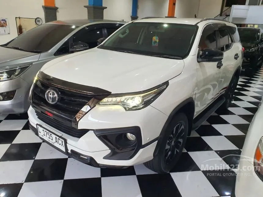 Jual Mobil Toyota Fortuner 2020 VRZ 2.4 di Jawa Timur Automatic SUV Putih Rp 438.000.000