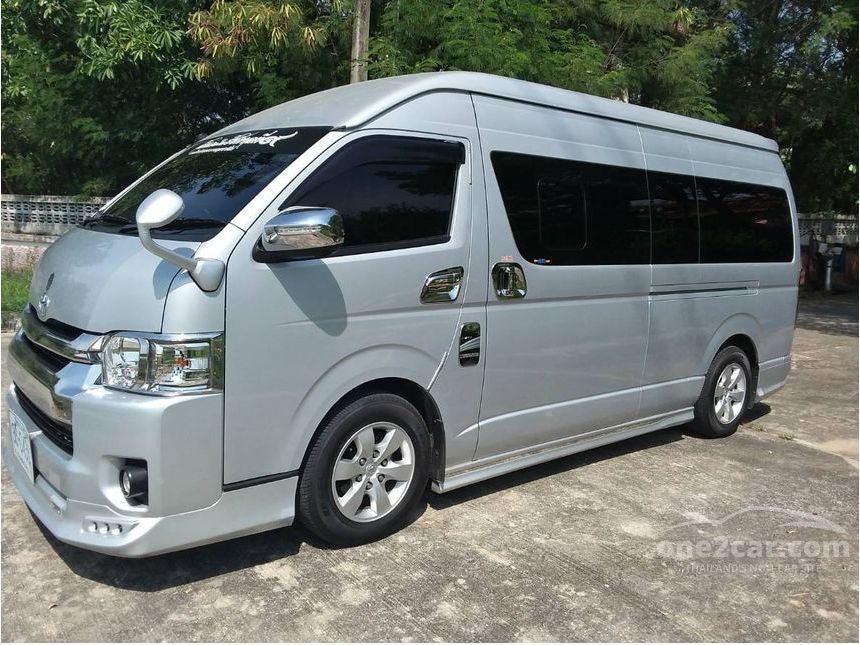 Тойота hiace 2015