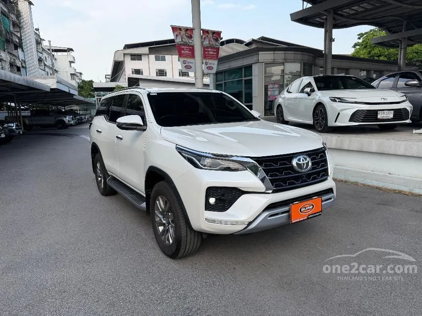 2022 Toyota FORTUNER V SUV