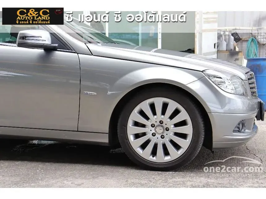 2011 Mercedes-Benz C200 CGI Avantgarde BlueEFFICIENCY Sedan