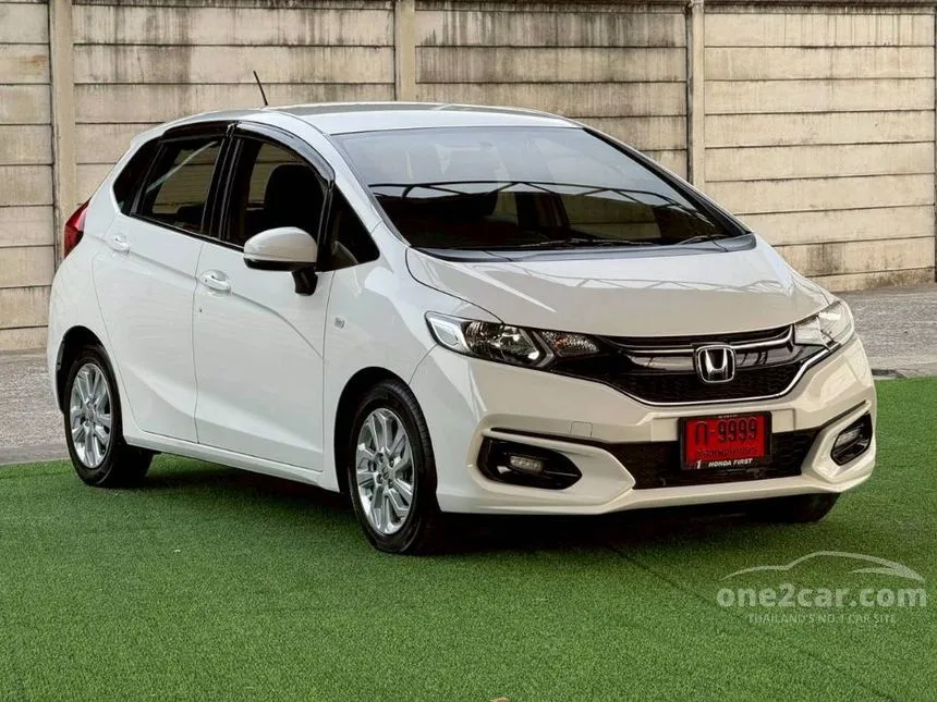 2019 Honda JAZZ V Hatchback