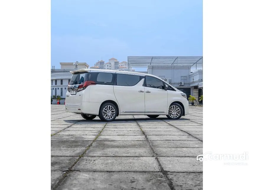 2015 Toyota Alphard Q MPV