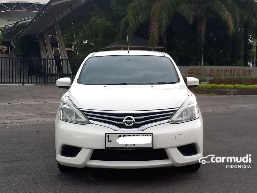 Jual Mobil Nissan Grand Livina 2014 SV 1.5 di Jawa Timur Automatic MPV Putih Rp 115.000.001