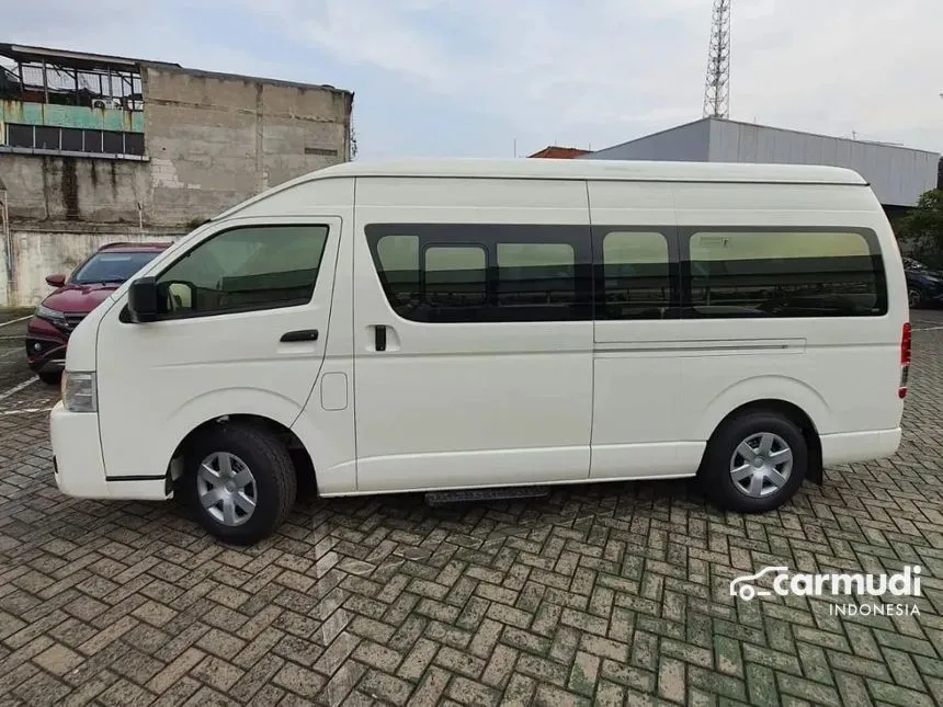 2024 Toyota Hiace Commuter Van Wagon