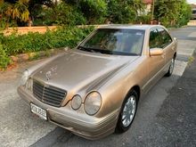 2000 Mercedes-Benz E240 2.4 W210 (ปี 95-03) Elegance Sedan AT