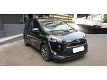 2016 Toyota Sienta 1.5 V MPV dp 26 jt saja matic hitam kilometer 20 rban proses kredit dibantu sampai approve
