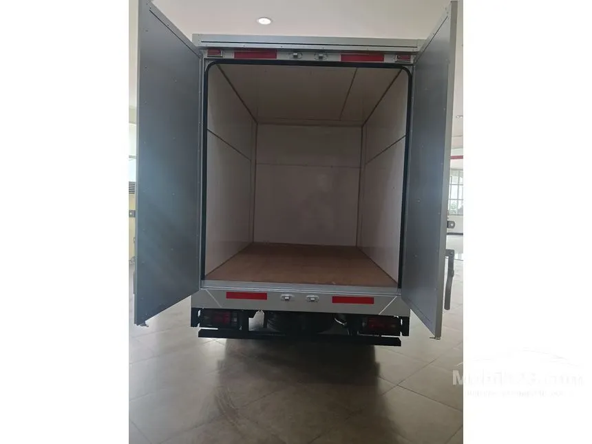 2026 Isuzu Traga Box Semi Aluminium Pickup