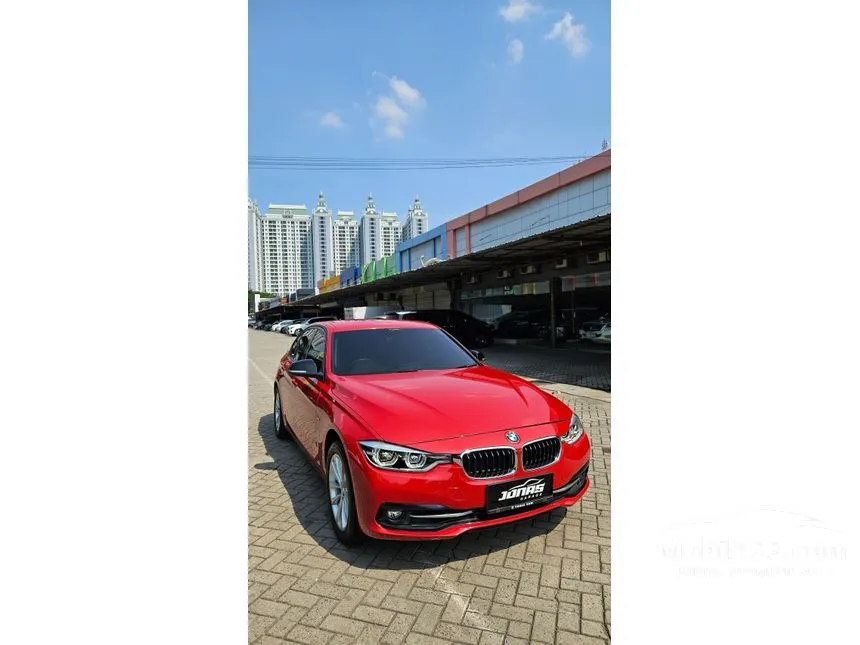 Jual Mobil BMW 320i 2018 Sport 2.0 di DKI Jakarta Automatic Sedan Merah Rp 425.000.000