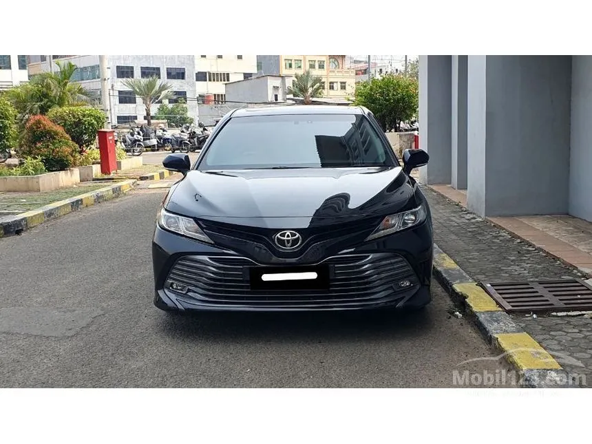 2020 Toyota Camry V Sedan