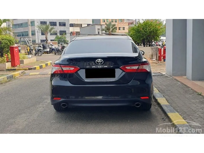 2020 Toyota Camry V Sedan