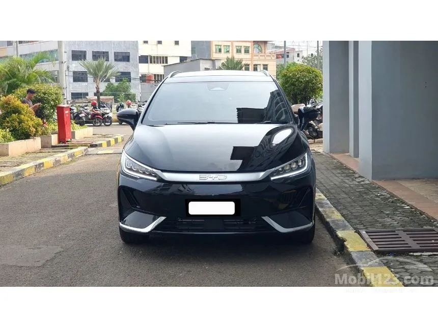 2025 BYD M6 Superior Captain 6-seater MPV