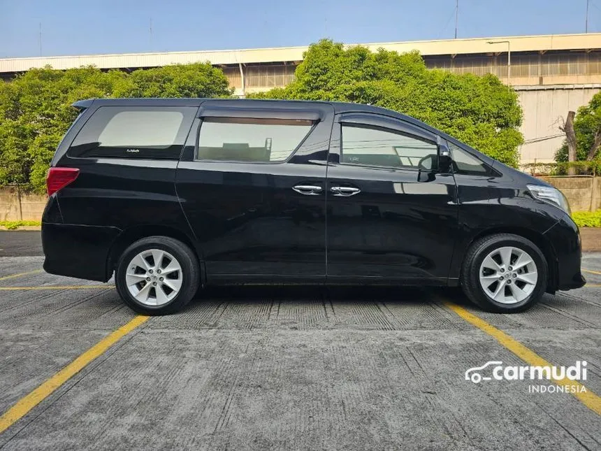 2012 Toyota Alphard X MPV