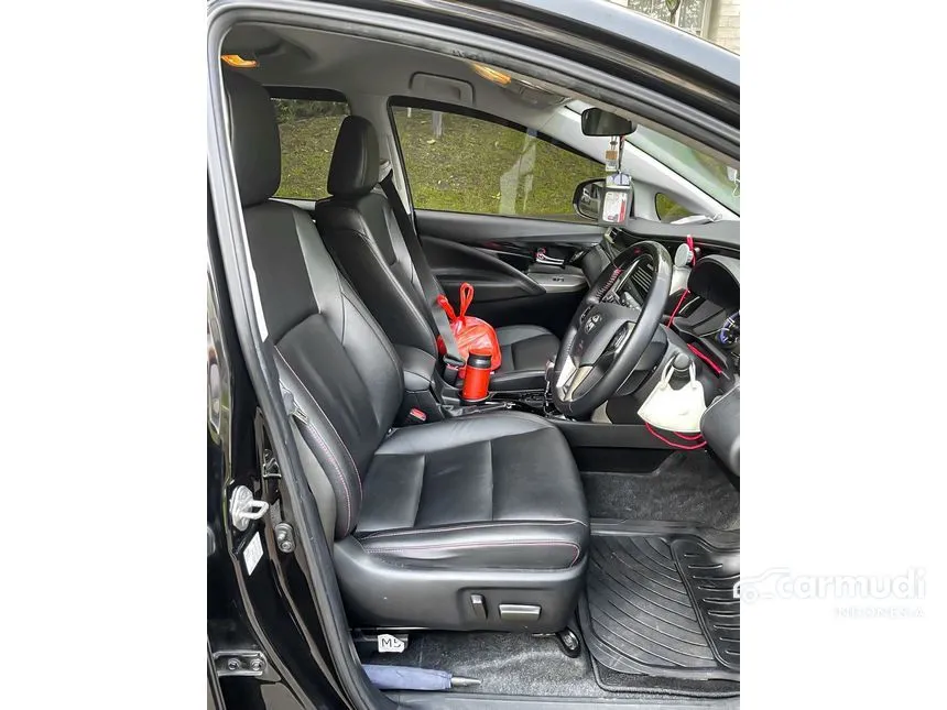 2021 Toyota Kijang Innova Venturer MPV