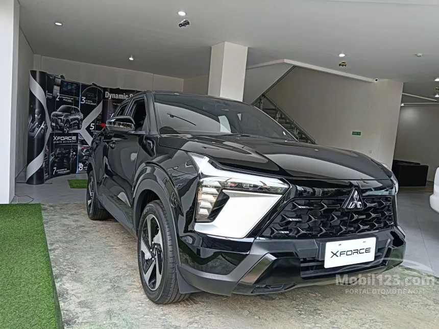 Jual Mobil Mitsubishi XFORCE 2024 Ultimate 1.5 di Jawa Barat Automatic SUV Hitam Rp 328.000.000
