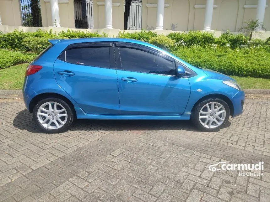2011 Mazda 2 S Hatchback