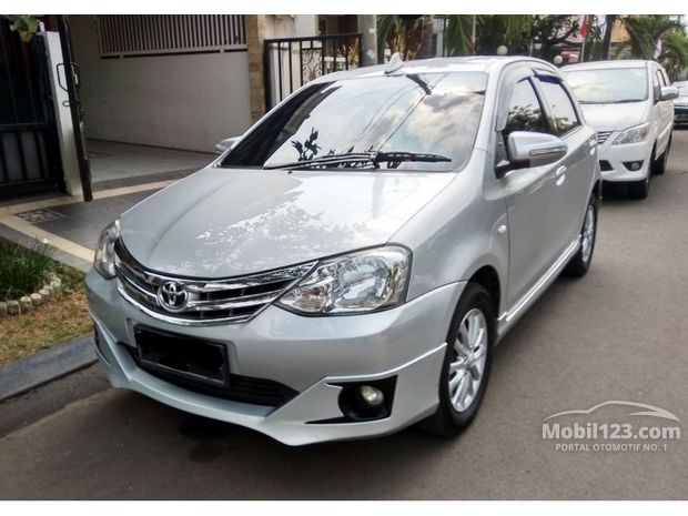 Toyota Etios  Valco  Mobil  bekas  dijual  di Dki Jakarta  