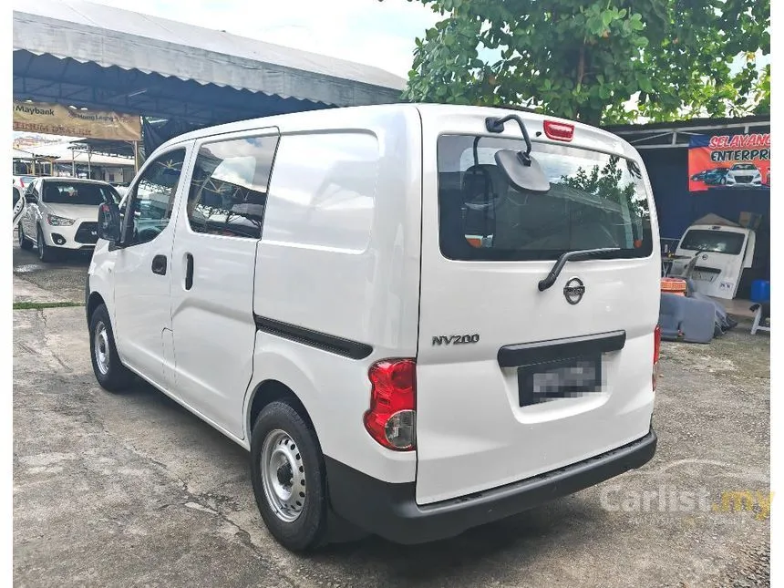 2018 Nissan NV200 Semi Panel Van