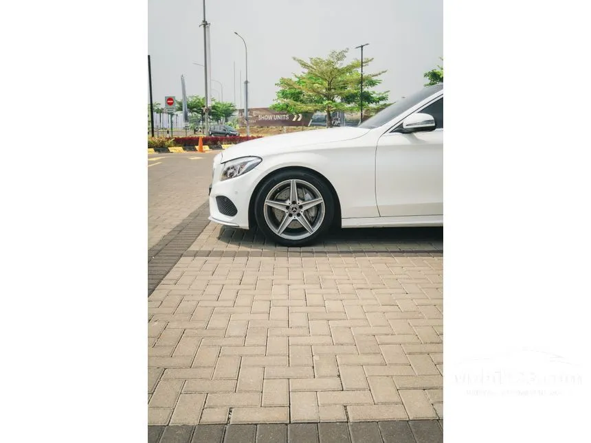 2018 Mercedes-Benz C300 AMG Line Sedan